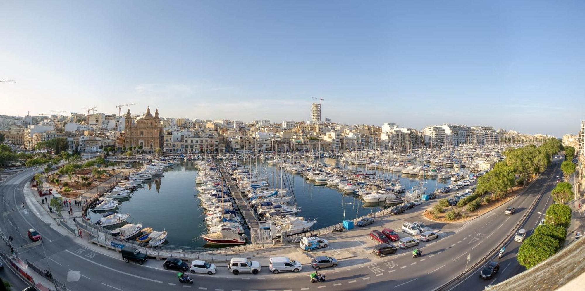 Seafront Apartment-Hosted By Sweetstay Pieta Bagian luar foto